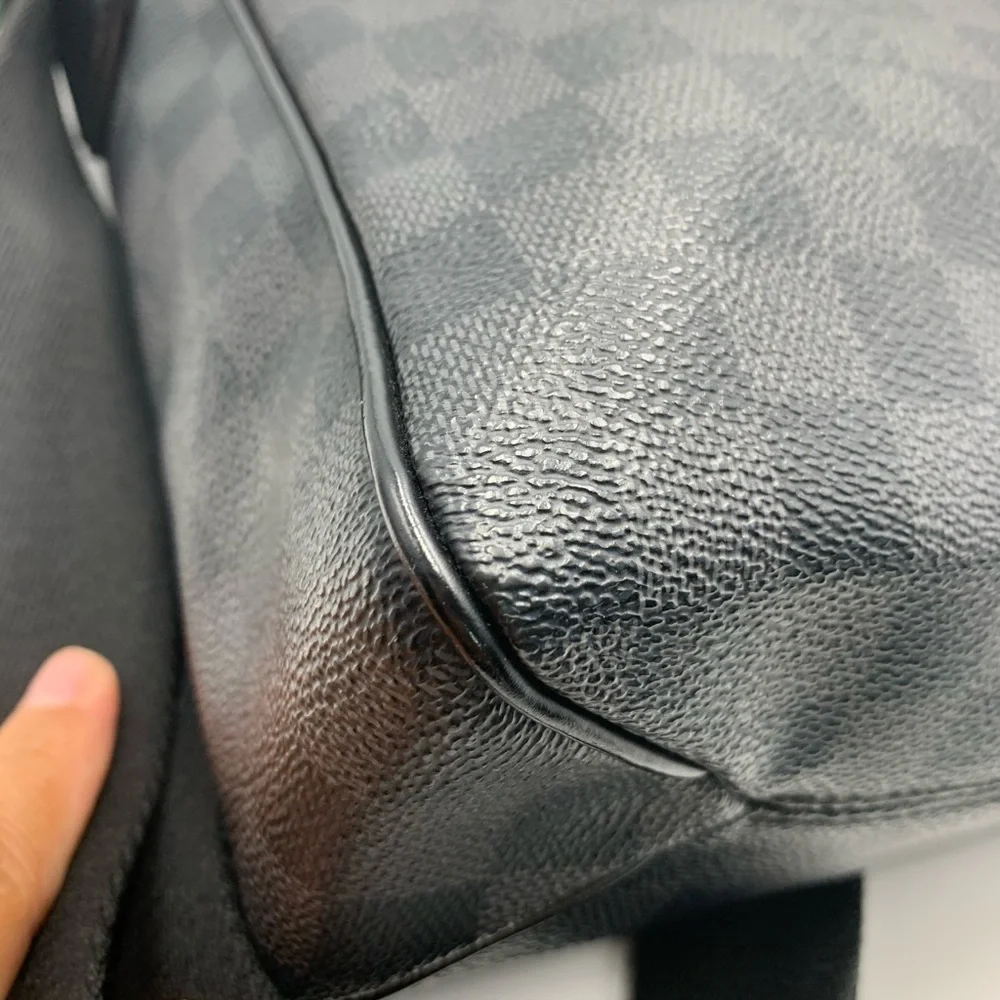 Louis Vuitton Damier Graphite Messenger Bag - Black